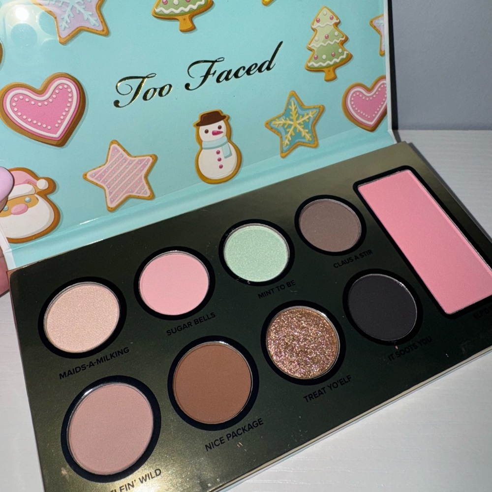⛄️Too Faced Christmas Bake Shoppe Sugar Cookie Palette - Picture 7 of 7